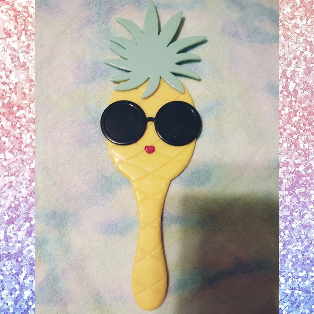 NWOT Too Faced Pineapple Mirror